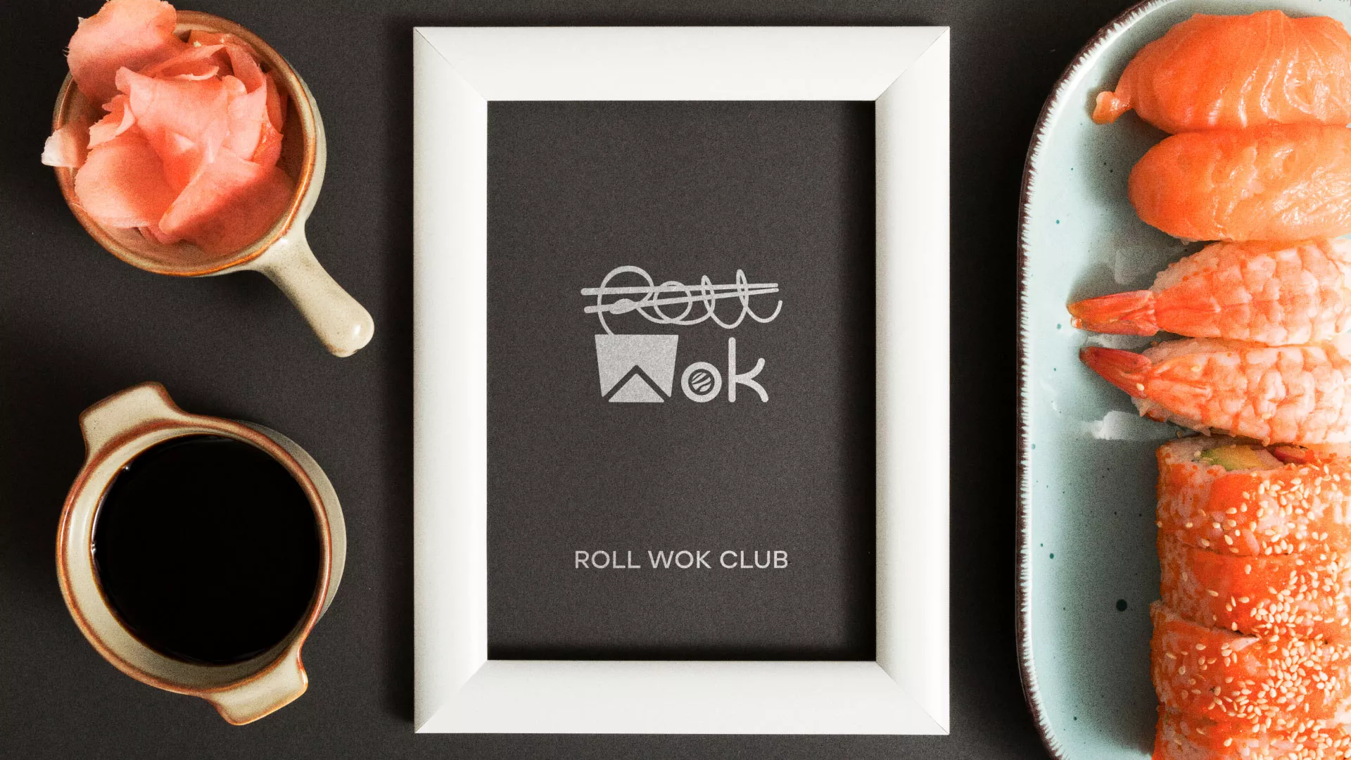 Разработка логотипа суши-бара «Roll Wok Club» в Балабаново